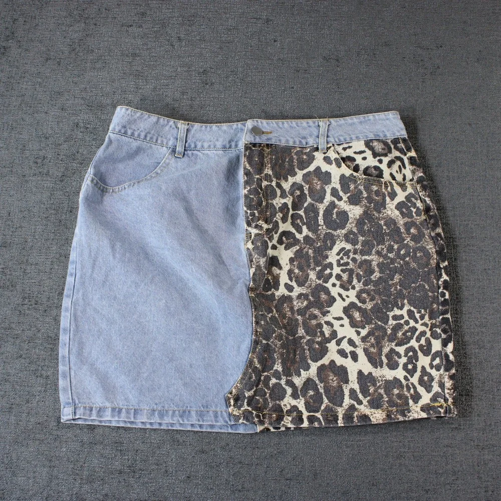 Arkling Womens XL Denim Mini Skirt Two Tone Leopard Print Blue‎ Light Wash Split